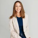 Shannon Clark headshot
